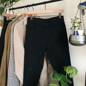 BDG Twig High-Waisted Skinny Jean - Black